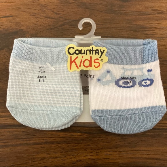 $1 NWT Country Kids Digger Truck Socks 2 Pack, Baby Blue 0-3 Months - Picture 1 of 6